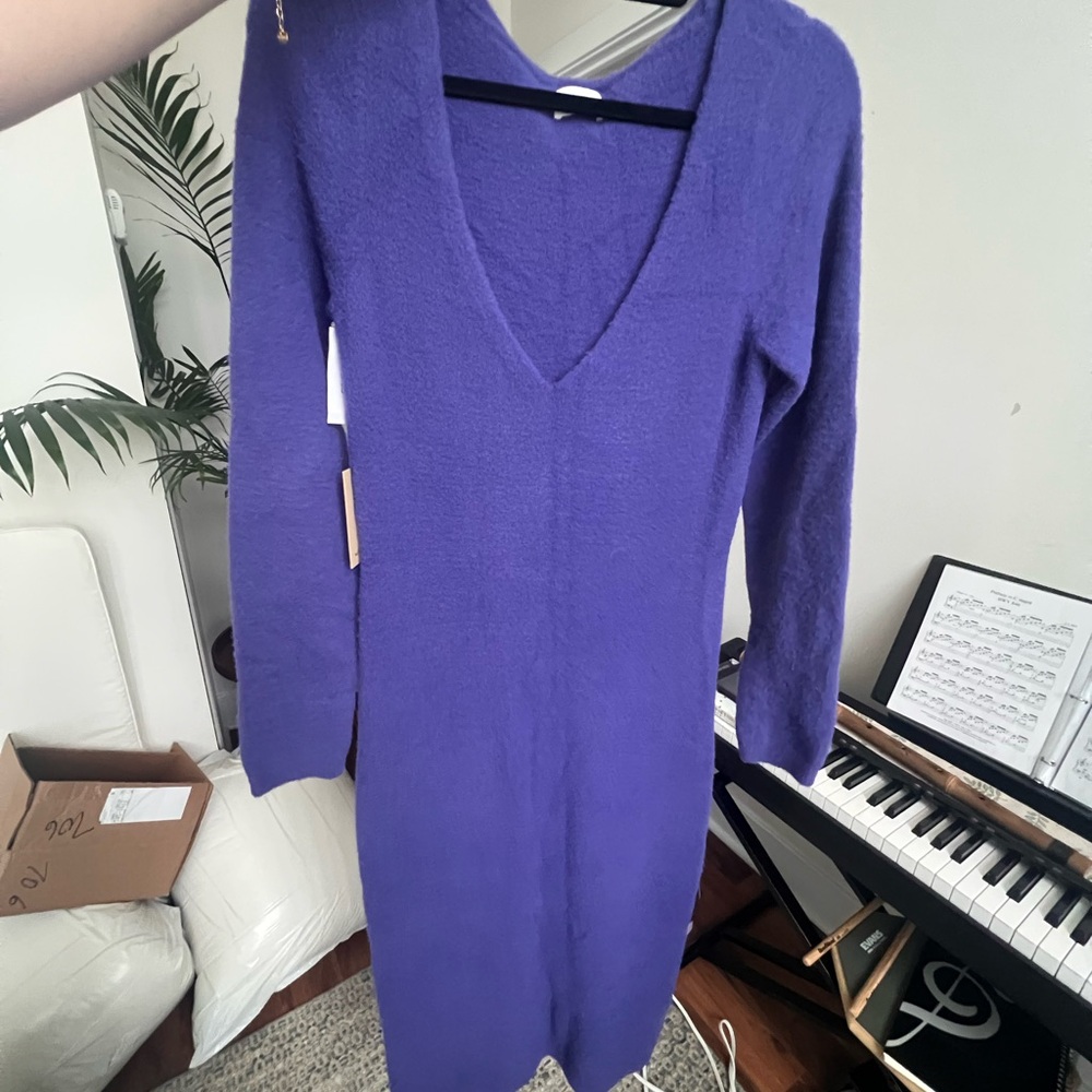 Aritzia Wilfred Hush Knit V-neck Dress in Deep Violet - new with tags - size L
